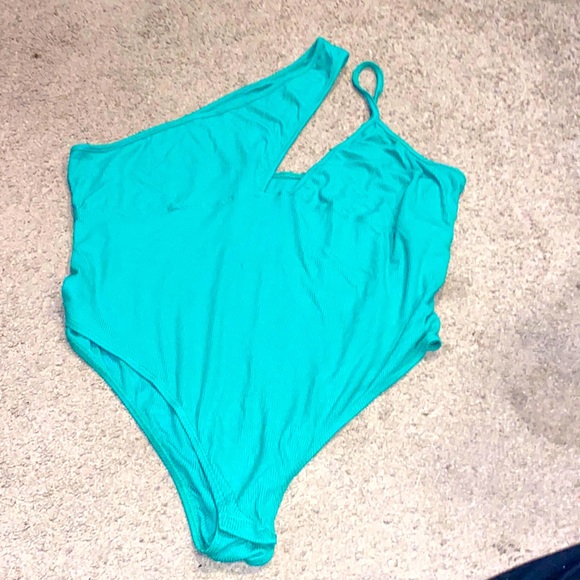 *NEW* SHEIN Green Bodysuit - Picture 1 of 6